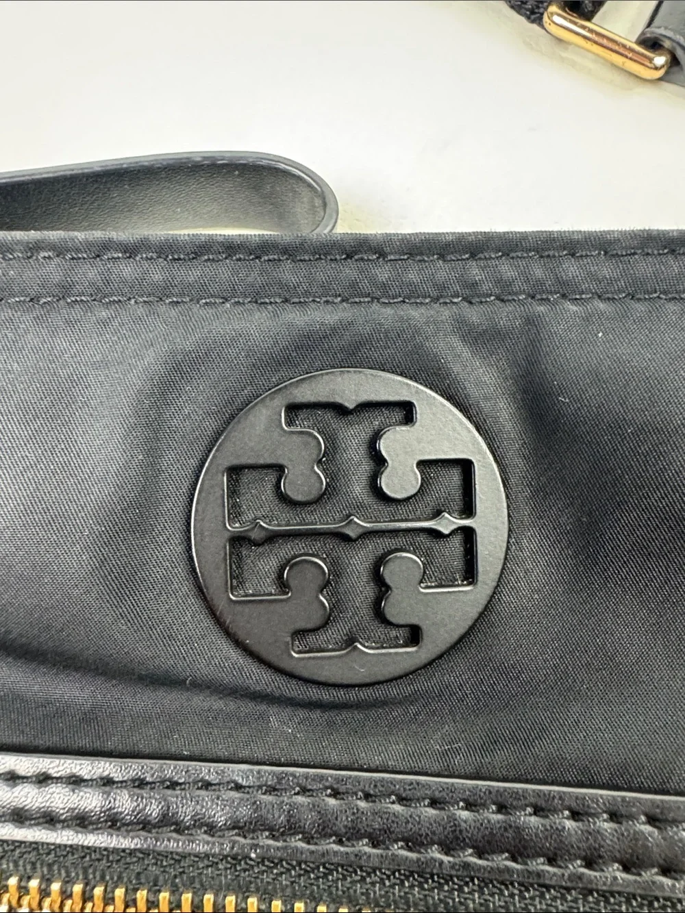 Tory Burch Black Nylon Crossbody Gold Zip Hardware Adjustable strap Designer